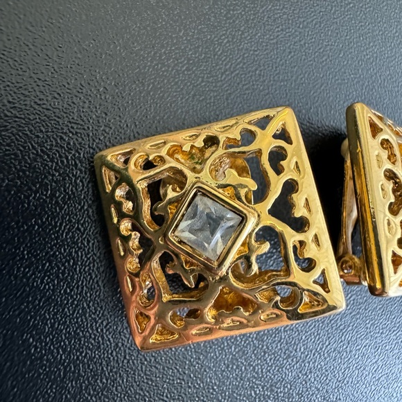 Authentic 18K gold plated Yves Saint Laurent vintage clip on earrings - Picture 4 of 13